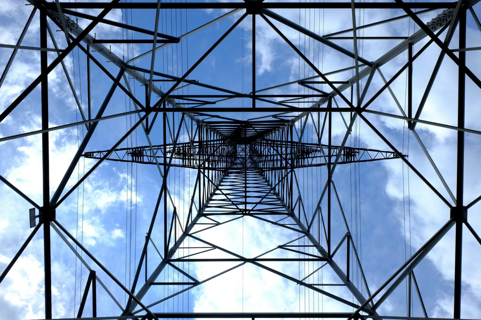 Hvad Måler Man Strøm I? En Guide til Ampere, Volt og Watt Forklaret